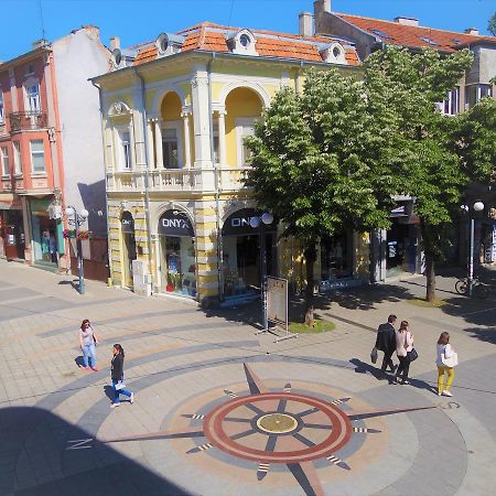 Hostel Compass Burgas Exterior photo